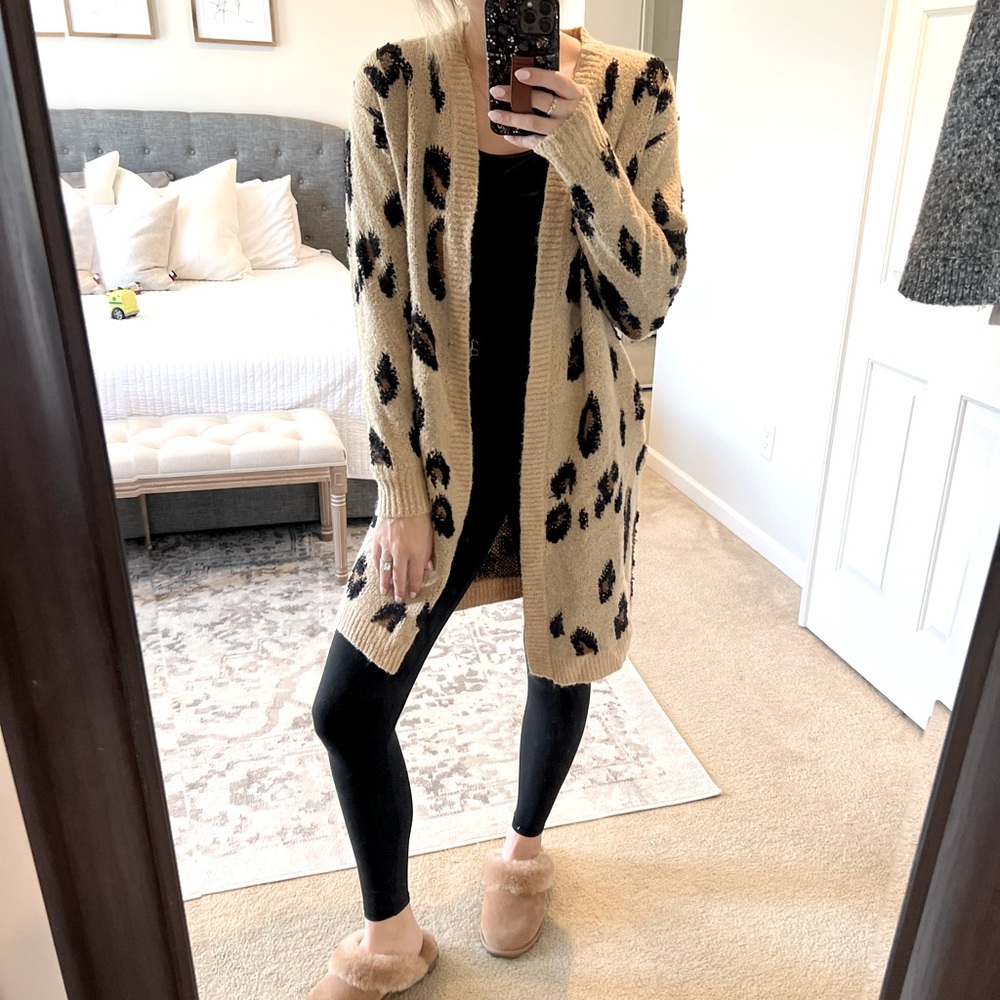 Knox Rose Leopard Sweater Cardigan with Pockets